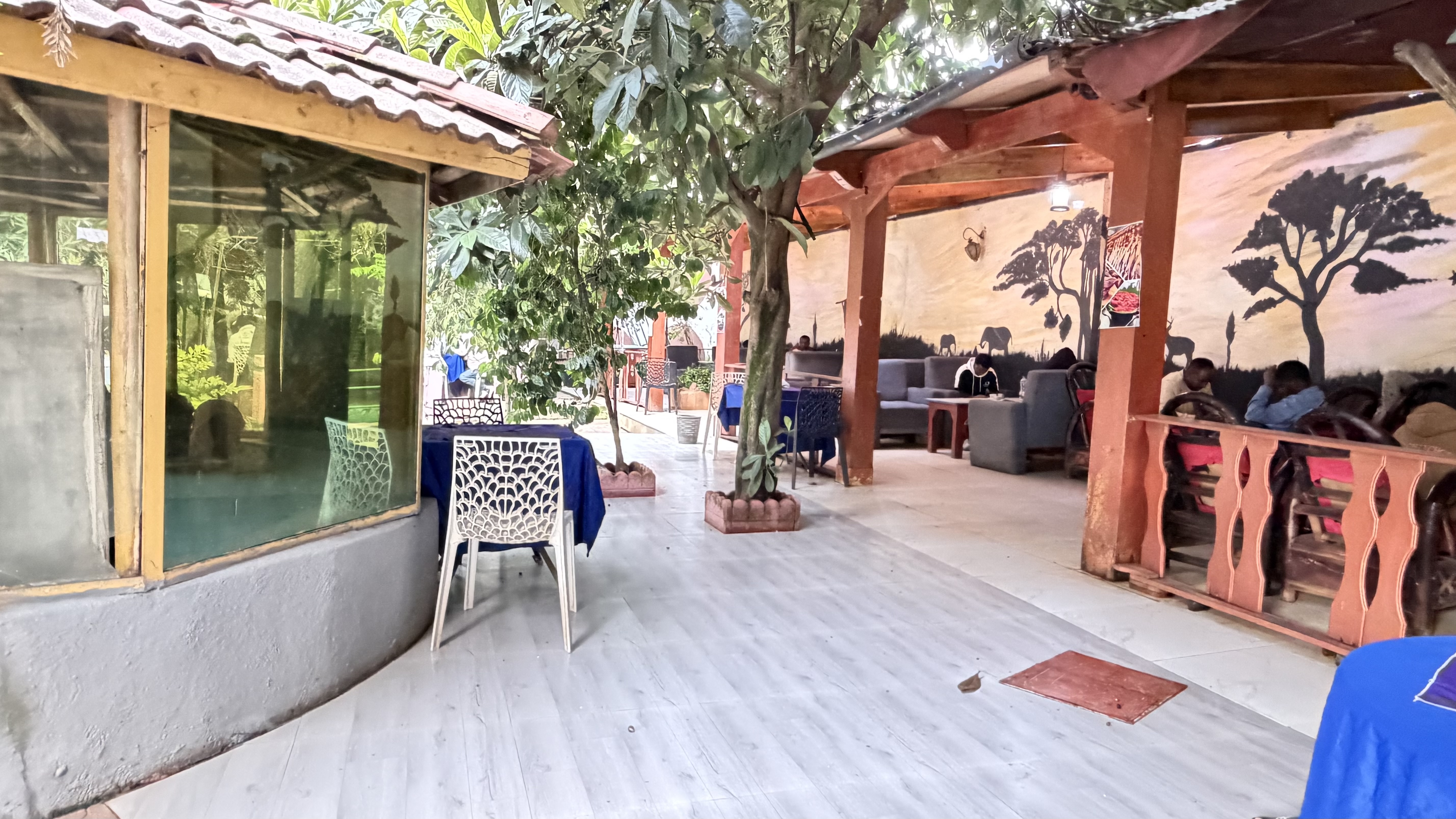 Centera Hotel restaurant and cafe